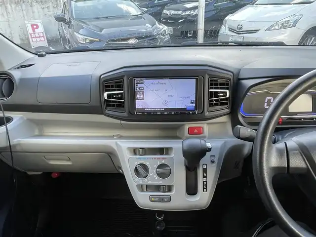 ダイハツ ミラ イース X SAⅢ 宮城県 2017(平29)年 4.7万km ホワイト 社外SDナビ/FM/AM/BT/コーナーセンサー/横滑り防止装置/衝突被害軽減システム/アイドリングストップ/LEDライト/オートマチックハイビーム/盗難防止装置/純正スチール冬タイヤ14インチ/社外アルミ夏タイヤ14インチ/電動格納ミラー/前後ドライブレコーダー/フロアマット/ETC