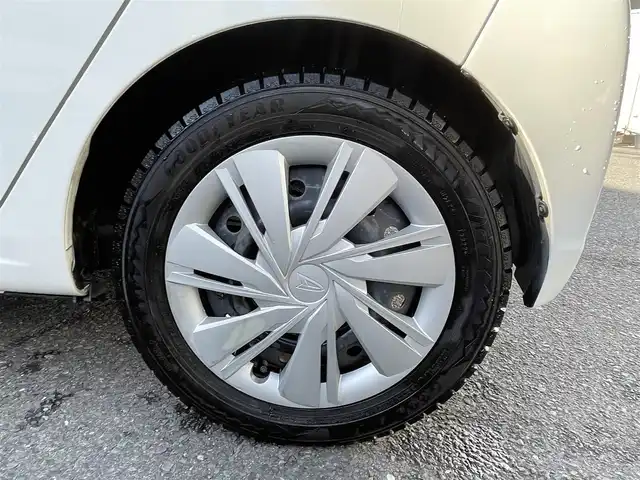 ダイハツ ミラ イース X SAⅢ 宮城県 2017(平29)年 4.7万km ホワイト 社外SDナビ/FM/AM/BT/コーナーセンサー/横滑り防止装置/衝突被害軽減システム/アイドリングストップ/LEDライト/オートマチックハイビーム/盗難防止装置/純正スチール冬タイヤ14インチ/社外アルミ夏タイヤ14インチ/電動格納ミラー/前後ドライブレコーダー/フロアマット/ETC