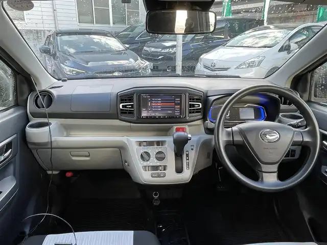 ダイハツ ミラ イース X SAⅢ 宮城県 2017(平29)年 4.7万km ホワイト 社外SDナビ/FM/AM/BT/コーナーセンサー/横滑り防止装置/衝突被害軽減システム/アイドリングストップ/LEDライト/オートマチックハイビーム/盗難防止装置/純正スチール冬タイヤ14インチ/社外アルミ夏タイヤ14インチ/電動格納ミラー/前後ドライブレコーダー/フロアマット/ETC