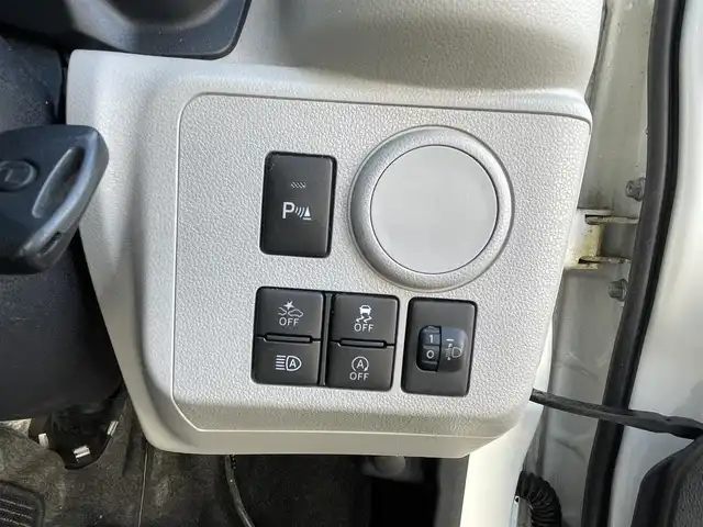 ダイハツ ミラ イース X SAⅢ 宮城県 2017(平29)年 4.7万km ホワイト 社外SDナビ/FM/AM/BT/コーナーセンサー/横滑り防止装置/衝突被害軽減システム/アイドリングストップ/LEDライト/オートマチックハイビーム/盗難防止装置/純正スチール冬タイヤ14インチ/社外アルミ夏タイヤ14インチ/電動格納ミラー/前後ドライブレコーダー/フロアマット/ETC