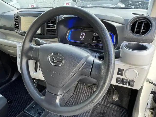 ダイハツ ミラ イース X SAⅢ 宮城県 2017(平29)年 4.7万km ホワイト 社外SDナビ/FM/AM/BT/コーナーセンサー/横滑り防止装置/衝突被害軽減システム/アイドリングストップ/LEDライト/オートマチックハイビーム/盗難防止装置/純正スチール冬タイヤ14インチ/社外アルミ夏タイヤ14インチ/電動格納ミラー/前後ドライブレコーダー/フロアマット/ETC