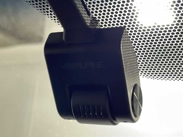 トヨタ アルファード S Cパッケージ 沖縄県 2022(令4)年 5.8万km ホワイトパールクリスタルシャイン ワンオーナー　/禁煙車/純正９インチナビ/（フルセグＴＶ　Ｂｌｕｅｔｏｏｔｈ）/バックカメラ/純正フリップダウンモニター　/モデリスタエアロ/前後ドライブレコーダー　/両側パワースライドドア　/社外デジタルインナーミラー/ＥＴＣ２．０/トヨタセーフティセンス/・プリクラッシュセーフティ/・レーンディパーチャーアラート/・オートマチックハイビーム/クルーズコントロール/レザーシート/パワーシート/シートヒーター、エアシート