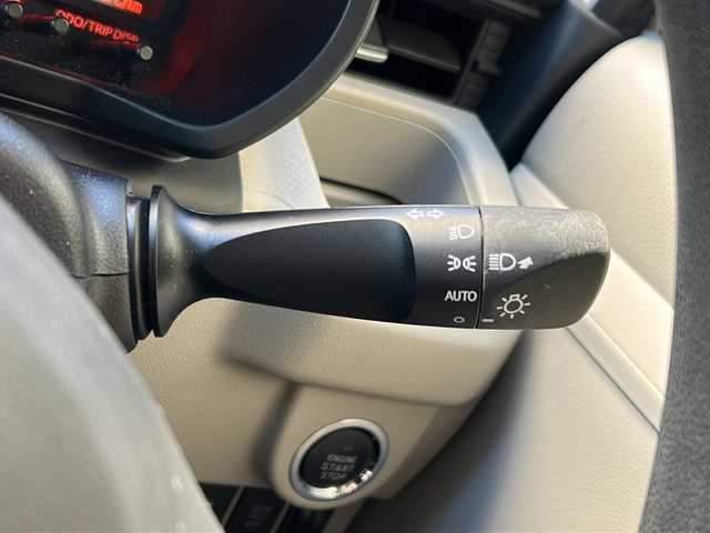 ダイハツ ムーヴ X SA 広島県 2014(平26)年 5.9万km パールホワイトⅢ 社外ナビ【AVIC-RZ86】/(CD/DVD/MSV/BT/SD)/衝突軽減/横滑り防止/ヘッドライトレベライザー/オートライト/スマートキー/プッシュスタート/スペアキー/ETC/ドアバイザー/リアセンサー/純正フロアマット/電格ミラー