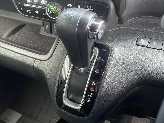 ホンダ Ｎ ＢＯＸ カスタム G L ターボ ホンダセンシング 青森県 2017(平29)年 7.8万km プレミアムベルベットパープル・パール ・4WD/・純正OPナビ/・バックカメラ/・フルセグ/CD/DVD/BT/・社外フリップダウンモニター/・両側パワースライドドア/・衝突軽減ブレーキ/・レーンキープアシスト/・追従型クルーズコントロール/・電子式パーキングブレーキ/・D＋N席シートヒーター/・オートマチックハイビーム/・パドルシフト/・純正ドライブレコーダー/・純正ETC/・社外AW冬タイヤ積込/・純正AW15インチ/・保証書・取説