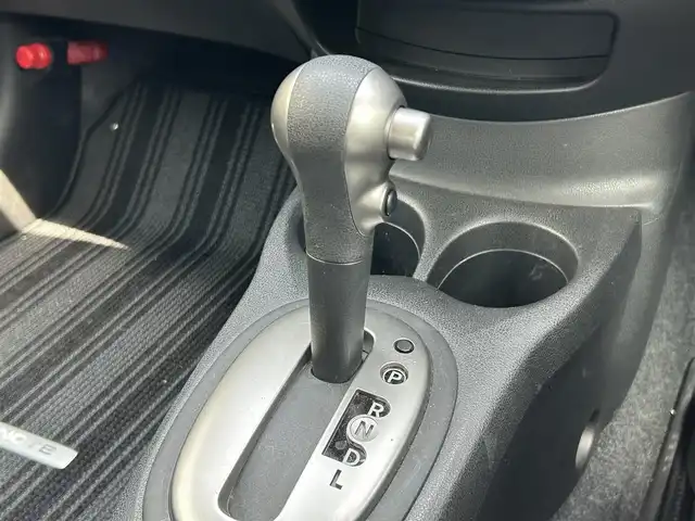 日産 ノート X DIG－S 滋賀県 2017(平29)年 5.3万km ダークメタルグレー ガソリン/2WD(FF)/CVT/7インチ純正ナビ【MM316D-W】/(FM/AM/CD/DVD/フルセグ/Bluetooth)/アラウンドビューモニター/バックカメラ/ETC/前ドライブレコーダー/スマートルームミラー/ＴＶキャンセラー/レーダー受信機/積み込み冬タイヤ/プリクラッシュブレーキアシスト	/レーンキープアシスト	/電動格納ミラー/アイドリングストップ/ステアリングスイッチ/オートライト/LEDヘッドライト/フルオートエアコン/スマートキー/スペアキー/プッシュスタート/純正フロアマット