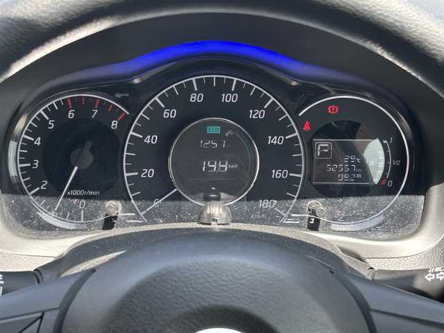 日産 ノート X DIG－S 滋賀県 2017(平29)年 5.3万km ダークメタルグレー ガソリン/2WD(FF)/CVT/7インチ純正ナビ【MM316D-W】/(FM/AM/CD/DVD/フルセグ/Bluetooth)/アラウンドビューモニター/バックカメラ/ETC/前ドライブレコーダー/スマートルームミラー/ＴＶキャンセラー/レーダー受信機/積み込み冬タイヤ/プリクラッシュブレーキアシスト	/レーンキープアシスト	/電動格納ミラー/アイドリングストップ/ステアリングスイッチ/オートライト/LEDヘッドライト/フルオートエアコン/スマートキー/スペアキー/プッシュスタート/純正フロアマット