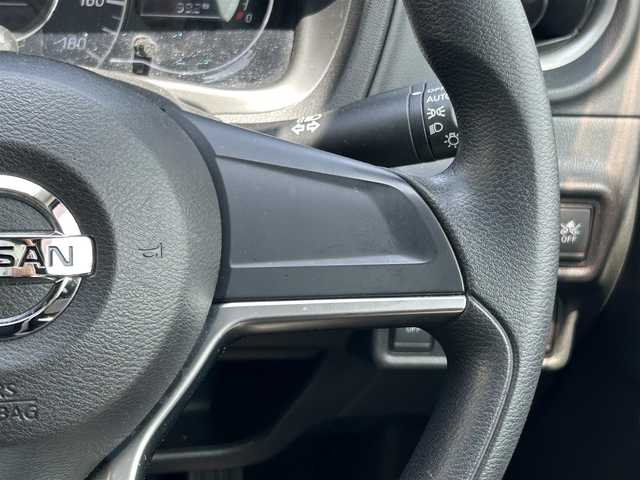 日産 ノート X DIG－S 滋賀県 2017(平29)年 5.3万km ダークメタルグレー ガソリン/2WD(FF)/CVT/7インチ純正ナビ【MM316D-W】/(FM/AM/CD/DVD/フルセグ/Bluetooth)/アラウンドビューモニター/バックカメラ/ETC/前ドライブレコーダー/スマートルームミラー/ＴＶキャンセラー/レーダー受信機/積み込み冬タイヤ/プリクラッシュブレーキアシスト	/レーンキープアシスト	/電動格納ミラー/アイドリングストップ/ステアリングスイッチ/オートライト/LEDヘッドライト/フルオートエアコン/スマートキー/スペアキー/プッシュスタート/純正フロアマット