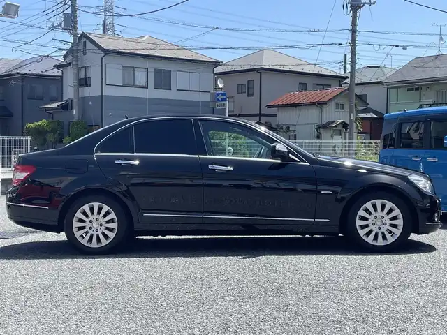 メルセデス・ベンツ Ｃ２００ コンプレッサー エレガンス 埼玉県 2009(平21)年 2.6万km オブシディアンブラック ・純正ナビ/・バックカメラ/・ETC/・ドライブレコーダー/・キーレスキー/・クルーズコントロール/・パワーシート/・革巻きステアリング/・ステアリングスイッチ/・リモートトランクリリース/・後席アームレスト/・電格ミラー/・オートライト/・HIDヘットライト/・フォグライト/・ヘットライトウォッシャー/・ウィンカーミラー/・純正16インチアルミ/・取扱説明書