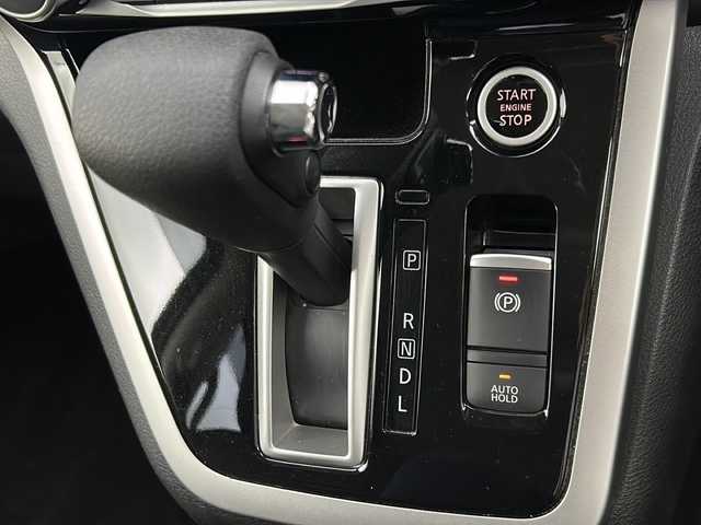 日産 セレナ ハイウェイスターVセレクションⅡ 宮城県 2017(平29)年 6.2万km ダイヤモンドブラック 禁煙車/プロパイロット/エマージェンシーブレーキ/車線逸脱警報/アラウンドビューモニター/パーキングアシスト/純正フリップダウンモニター/純正9インチナビ/・CD.DVD.SD.BT/フルセグTV/両側パワースライドドア/純正ドライブレコーダー（F）/ビルトインETC/アイドリングストップ/横滑り防止装置/LEDヘッドライト/フォグランプ/プッシュスタート/スマートキー/電動パーキングブレーキ/オートホールド/純正16インチアルミホイール/純正フロアマット/後席ロールサンシェード/シートバックテーブル