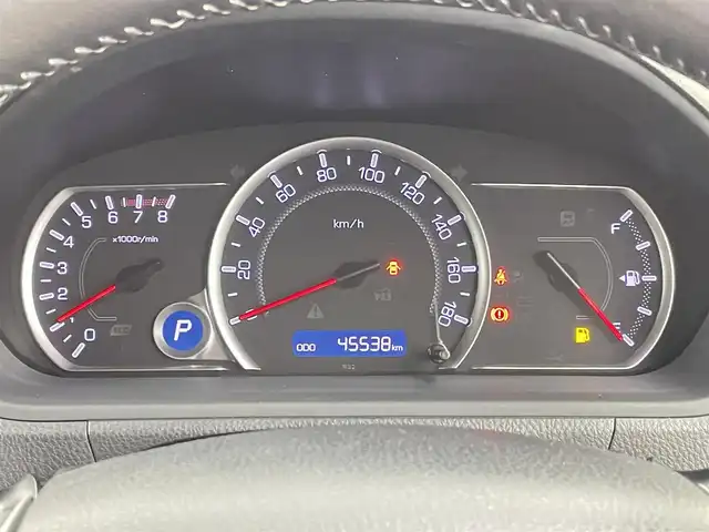 トヨタ ヴォクシー ZS 千葉県 2015(平27)年 4.6万km ブラッキッシュアゲハガラスフレーク 禁煙車/純正メモリナビ/・型番：NSZT-W64/・CD/DVD/Bluetooth/フルセグTV/・バックカメラ/・ビルトインETC/片側電動ドア/革巻きステアリング/・ステアリングスイッチ/MT付きAT/左右独立エアコン/社外フロアマット/純正ドアバイザー/純正16インチAW/オートライト/・LEDヘッドライト/・フォグランプ/電動格納ウインカーミラー