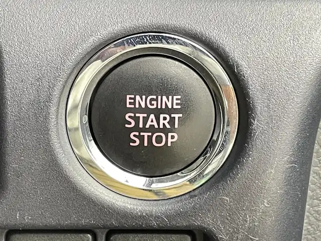 トヨタ ヴォクシー ZS 千葉県 2015(平27)年 4.6万km ブラッキッシュアゲハガラスフレーク 禁煙車/純正メモリナビ/・型番：NSZT-W64/・CD/DVD/Bluetooth/フルセグTV/・バックカメラ/・ビルトインETC/片側電動ドア/革巻きステアリング/・ステアリングスイッチ/MT付きAT/左右独立エアコン/社外フロアマット/純正ドアバイザー/純正16インチAW/オートライト/・LEDヘッドライト/・フォグランプ/電動格納ウインカーミラー