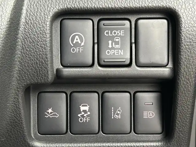 日産 デイズ ルークス ハイウェイスターX 千葉県 2019(令1)年 5.1万km ホワイトパール 禁煙車/エマージェンシーブレーキ/レーンキープアシスト/オートハイビーム/アラウンドビューモニター/片側パワースライドドア/純正メモリナビ/　CD/DVD/BT/フルセグTV/電動格納ミラー/革巻きステアリング/ステアリングスイッチ/電動格納ミラー/LEDヘッドライト/純正14インチアルミホイール