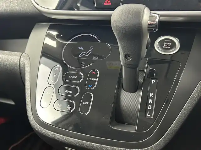 日産 デイズ ルークス ハイウェイスターX 千葉県 2019(令1)年 5.1万km ホワイトパール 禁煙車/エマージェンシーブレーキ/レーンキープアシスト/オートハイビーム/アラウンドビューモニター/片側パワースライドドア/純正メモリナビ/　CD/DVD/BT/フルセグTV/電動格納ミラー/革巻きステアリング/ステアリングスイッチ/電動格納ミラー/LEDヘッドライト/純正14インチアルミホイール