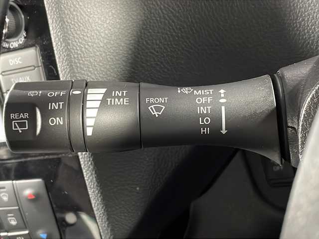 日産 セレナ HWS S HV Vセレ +Sefty 沖縄県 2014(平26)年 6.9万km ダイヤモンドブラック 禁煙車　/８人乗り　/純正７インチナビ/（ＢＴ，フルセグ，ＡＭ／ＦＭ，ＣＤ／ＤＶＤ）　/アラウンドビューモニター　/両側パワースライドドア　/純正11インチフリップダウンモニター　/クルーズコントロール　/コーナーセンサー/エマージェンシーブレーキ/ビルトインＥＴＣ　/純正ドアバイザー/純正フロアマット/純正１６インチアルミホイール