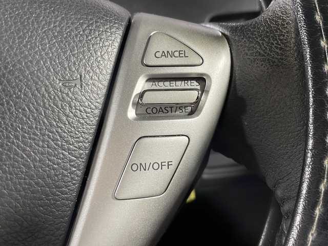 日産 セレナ HWS S HV Vセレ +Sefty 沖縄県 2014(平26)年 6.9万km ダイヤモンドブラック 禁煙車　/８人乗り　/純正７インチナビ/（ＢＴ，フルセグ，ＡＭ／ＦＭ，ＣＤ／ＤＶＤ）　/アラウンドビューモニター　/両側パワースライドドア　/純正11インチフリップダウンモニター　/クルーズコントロール　/コーナーセンサー/エマージェンシーブレーキ/ビルトインＥＴＣ　/純正ドアバイザー/純正フロアマット/純正１６インチアルミホイール