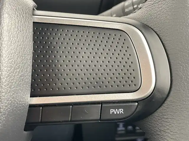 ダイハツ タント カスタム RS 愛知県 2024(令6)年 0.3万km シャイニングホワイトパール 7インチナビ/（CD/DVD/Bluetooth/フルセグTV）/バックカメラ/スマートアシストIII/・衝突軽減ブレーキ/・レーンキープアシスト/・オートマチックハイビーム/・誤発進抑制機能/・パーキングセンサー/ETC/シートヒーター/両側パワースライドドア/純正15インチアルミホイール/アイドリングストップ/スマートキー/スペアキー1本/プッシュスタート/LEDヘッドライト/フロントフォグランプ/オートライト/純正フロアマット/横滑り防止装置