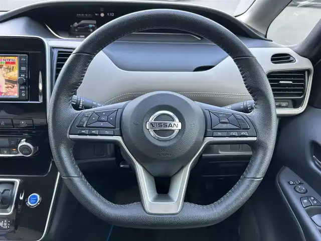 日産 セレナ e－パワー ハイウェイスター 福島県 2020(令2)年 1.1万km ブリリアントホワイトパール 2トーン ワンオーナー/純正ナビゲーション/バックカメラ/フルセグTV/両側スライドドア/クルーズコントロール/エマージェンシーブレーキ/車線逸脱警報（LDW）/車線逸脱防止支援（LDP）/後側方車両検知警報（BSW）/後側方衝突防止支援（BSI）/オートヘッドライト/フォグライト/ドアバイザー/フロアマット/クリアランスソナー/純正ナビ連動ドライブレコーダー/ETC