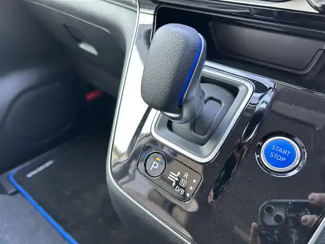 日産 セレナ e－パワー ハイウェイスター 福島県 2020(令2)年 1.1万km ブリリアントホワイトパール 2トーン ワンオーナー/純正ナビゲーション/バックカメラ/フルセグTV/両側スライドドア/クルーズコントロール/エマージェンシーブレーキ/車線逸脱警報（LDW）/車線逸脱防止支援（LDP）/後側方車両検知警報（BSW）/後側方衝突防止支援（BSI）/オートヘッドライト/フォグライト/ドアバイザー/フロアマット/クリアランスソナー/純正ナビ連動ドライブレコーダー/ETC