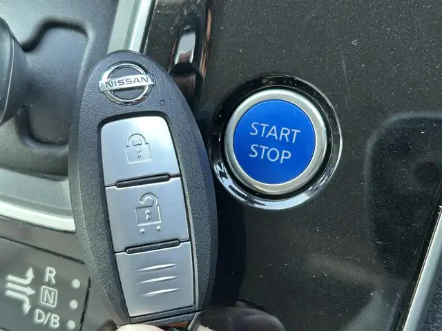 日産 セレナ e－パワー ハイウェイスター 福島県 2020(令2)年 1.1万km ブリリアントホワイトパール 2トーン ワンオーナー/純正ナビゲーション/バックカメラ/フルセグTV/両側スライドドア/クルーズコントロール/エマージェンシーブレーキ/車線逸脱警報（LDW）/車線逸脱防止支援（LDP）/後側方車両検知警報（BSW）/後側方衝突防止支援（BSI）/オートヘッドライト/フォグライト/ドアバイザー/フロアマット/クリアランスソナー/純正ナビ連動ドライブレコーダー/ETC