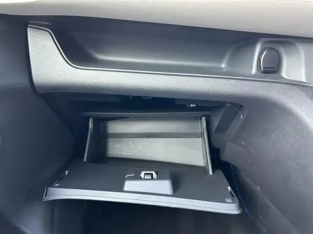 日産 セレナ e－パワー ハイウェイスター 福島県 2020(令2)年 1.1万km ブリリアントホワイトパール 2トーン ワンオーナー/純正ナビゲーション/バックカメラ/フルセグTV/両側スライドドア/クルーズコントロール/エマージェンシーブレーキ/車線逸脱警報（LDW）/車線逸脱防止支援（LDP）/後側方車両検知警報（BSW）/後側方衝突防止支援（BSI）/オートヘッドライト/フォグライト/ドアバイザー/フロアマット/クリアランスソナー/純正ナビ連動ドライブレコーダー/ETC