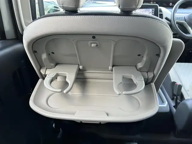 日産 セレナ e－パワー ハイウェイスター 福島県 2020(令2)年 1.1万km ブリリアントホワイトパール 2トーン ワンオーナー/純正ナビゲーション/バックカメラ/フルセグTV/両側スライドドア/クルーズコントロール/エマージェンシーブレーキ/車線逸脱警報（LDW）/車線逸脱防止支援（LDP）/後側方車両検知警報（BSW）/後側方衝突防止支援（BSI）/オートヘッドライト/フォグライト/ドアバイザー/フロアマット/クリアランスソナー/純正ナビ連動ドライブレコーダー/ETC