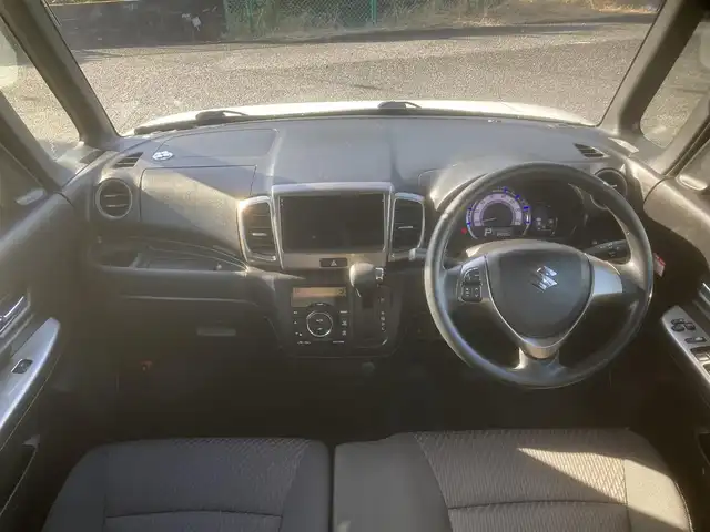 スズキ スペーシア カスタム Z 埼玉県 2017(平29)年 8.5万km クリスタルホワイトP (株)IDOMが運営する【じしゃロン鳩ヶ谷店】の自社ローン専用車両になりますこちらは現金またはオートローンご利用時の価格です。自社ローンご希望の方は別途その旨お申付け下さい/登録時84200km/オーディオレス/デュアルカメラブレーキサポート/・プリクラッシュセーフティシステム（ＰＣＳ）/・車線逸脱警報機能/左側パワースライドドア/右側イージークローズスライドドア/運転席シートヒーター/助手席シートアンダーボックス/ステアリングスイッチ/アイドリングストップ/オートライト/純正HIDヘッドライト/フロントフォグランプ/プッシュスタート/スマートキー/純正15インチAW/ダブルエアバッグ/横滑り防止機能/電動格納機能付きウインカーミラー/ベンチシート