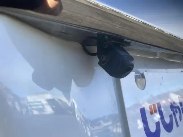 スズキ スペーシア カスタム Z 埼玉県 2017(平29)年 8.5万km クリスタルホワイトP (株)IDOMが運営する【じしゃロン鳩ヶ谷店】の自社ローン専用車両になりますこちらは現金またはオートローンご利用時の価格です。自社ローンご希望の方は別途その旨お申付け下さい/登録時84200km/オーディオレス/デュアルカメラブレーキサポート/・プリクラッシュセーフティシステム（ＰＣＳ）/・車線逸脱警報機能/左側パワースライドドア/右側イージークローズスライドドア/運転席シートヒーター/助手席シートアンダーボックス/ステアリングスイッチ/アイドリングストップ/オートライト/純正HIDヘッドライト/フロントフォグランプ/プッシュスタート/スマートキー/純正15インチAW/ダブルエアバッグ/横滑り防止機能/電動格納機能付きウインカーミラー/ベンチシート