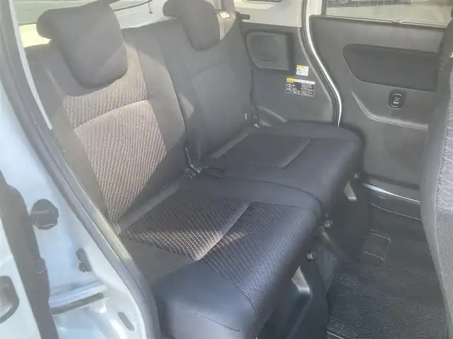 スズキ スペーシア カスタム Z 埼玉県 2017(平29)年 8.5万km クリスタルホワイトP (株)IDOMが運営する【じしゃロン鳩ヶ谷店】の自社ローン専用車両になりますこちらは現金またはオートローンご利用時の価格です。自社ローンご希望の方は別途その旨お申付け下さい/登録時84200km/オーディオレス/デュアルカメラブレーキサポート/・プリクラッシュセーフティシステム（ＰＣＳ）/・車線逸脱警報機能/左側パワースライドドア/右側イージークローズスライドドア/運転席シートヒーター/助手席シートアンダーボックス/ステアリングスイッチ/アイドリングストップ/オートライト/純正HIDヘッドライト/フロントフォグランプ/プッシュスタート/スマートキー/純正15インチAW/ダブルエアバッグ/横滑り防止機能/電動格納機能付きウインカーミラー/ベンチシート