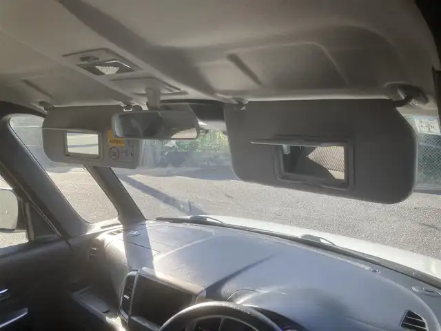 スズキ スペーシア カスタム Z 埼玉県 2017(平29)年 8.5万km クリスタルホワイトP (株)IDOMが運営する【じしゃロン鳩ヶ谷店】の自社ローン専用車両になりますこちらは現金またはオートローンご利用時の価格です。自社ローンご希望の方は別途その旨お申付け下さい/登録時84200km/オーディオレス/デュアルカメラブレーキサポート/・プリクラッシュセーフティシステム（ＰＣＳ）/・車線逸脱警報機能/左側パワースライドドア/右側イージークローズスライドドア/運転席シートヒーター/助手席シートアンダーボックス/ステアリングスイッチ/アイドリングストップ/オートライト/純正HIDヘッドライト/フロントフォグランプ/プッシュスタート/スマートキー/純正15インチAW/ダブルエアバッグ/横滑り防止機能/電動格納機能付きウインカーミラー/ベンチシート