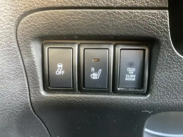 スズキ スペーシア カスタム Z 埼玉県 2017(平29)年 8.5万km クリスタルホワイトP (株)IDOMが運営する【じしゃロン鳩ヶ谷店】の自社ローン専用車両になりますこちらは現金またはオートローンご利用時の価格です。自社ローンご希望の方は別途その旨お申付け下さい/登録時84200km/オーディオレス/デュアルカメラブレーキサポート/・プリクラッシュセーフティシステム（ＰＣＳ）/・車線逸脱警報機能/左側パワースライドドア/右側イージークローズスライドドア/運転席シートヒーター/助手席シートアンダーボックス/ステアリングスイッチ/アイドリングストップ/オートライト/純正HIDヘッドライト/フロントフォグランプ/プッシュスタート/スマートキー/純正15インチAW/ダブルエアバッグ/横滑り防止機能/電動格納機能付きウインカーミラー/ベンチシート