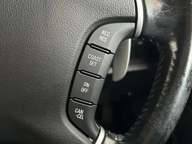 三菱 デリカＤ：５ シャモニー 滋賀県 2010(平22)年 14.9万km クールシルバー/ミディアムグレーマイカ 純正HDDナビ/・AM/FM/・CD/DVD/・Bluetooth/・フルセグTV/バックカメラ/サイドカメラ/パドルシフト/フリップダウンモニター/ビルトインETC/運転席パワーシート/前席シートヒーター/クルーズコントロール/片側パワースライドドア/コーナーセンサー/ウッドコンビステアリング/リフトアップ/社外マフラー/オートマチックヘッドライト/HIDヘッドライト/フォグランプ/純正18インチアルミホイール