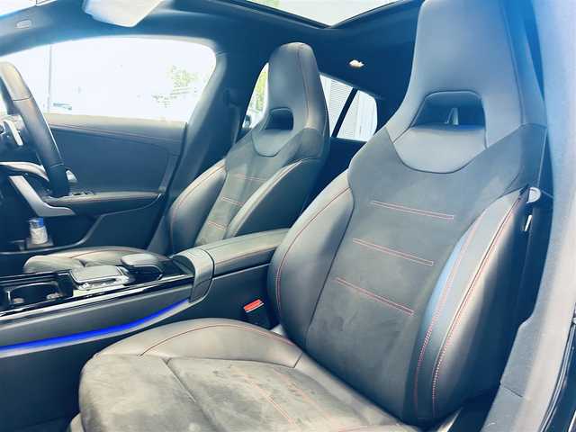 メルセデス・ベンツ ＣＬＡ２００ｄ Sブレーク AMGライン 大阪府 2020(令2)年 3万km コスモスブラック レーダーセーフティP/サンルーフ/ハーフ革/メモリ付きパワーシート/シートヒーター/ACC/ＨＵＤ/純正ナビ/ＴＶ/360度カメラ/純正18インチＡＷ/ＬＥＤヘッドライト/アンビエントライト/電動リアゲート/ワイヤレス充電/ブラインドスポット