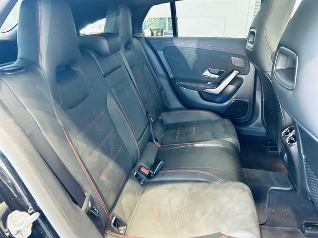 メルセデス・ベンツ ＣＬＡ２００ｄ Sブレーク AMGライン 大阪府 2020(令2)年 3万km コスモスブラック レーダーセーフティP/サンルーフ/ハーフ革/メモリ付きパワーシート/シートヒーター/ACC/ＨＵＤ/純正ナビ/ＴＶ/360度カメラ/純正18インチＡＷ/ＬＥＤヘッドライト/アンビエントライト/電動リアゲート/ワイヤレス充電/ブラインドスポット