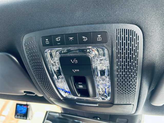 メルセデス・ベンツ ＣＬＡ２００ｄ Sブレーク AMGライン 大阪府 2020(令2)年 3万km コスモスブラック レーダーセーフティP/サンルーフ/ハーフ革/メモリ付きパワーシート/シートヒーター/ACC/ＨＵＤ/純正ナビ/ＴＶ/360度カメラ/純正18インチＡＷ/ＬＥＤヘッドライト/アンビエントライト/電動リアゲート/ワイヤレス充電/ブラインドスポット