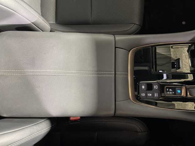 トヨタ ヴェルファイア Z プレミア 福岡県 2024(令6)年 1.5万km ブラック 法人ワンオーナー/純正１４型ナビ/後席モニター/左右独立ムーンルーフ/後席電動サンシェード/パノラミックビューモニター/デュアルパワースライドドア/ビルトインＥＴＣ/シグネチャーイルミグリル（モデリスタ）/イルミルーフスポイラー（モデリスタ）/デジタルインナーミラー/前後ドライブレコーダー/ＴｏｙｏｔａＳａｆｔｙＳｅｎｓｅ/ドライバーモニターカメラ/アドバンスドパーク/プレミアムナッパレザーシート/パワーバックドア/ユニバーサルステップ/スペアキー×１