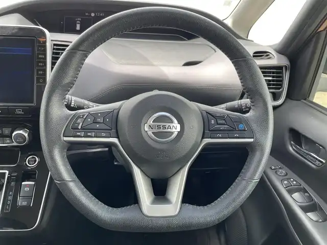 日産 セレナ ハイウェイスター V 福岡県 2020(令2)年 4万km マルーンレッド プロパイロット/フリップダウンモニター/純正１０インチナビ/フルセグTV/CD/DVD/BD/SD/AM/FM/全周囲カメラ/衝突軽減/両側パワースライドドア/ＢＳＷ/パーキングアシスト/ＬＥＤオートライト/ＥＴＣ