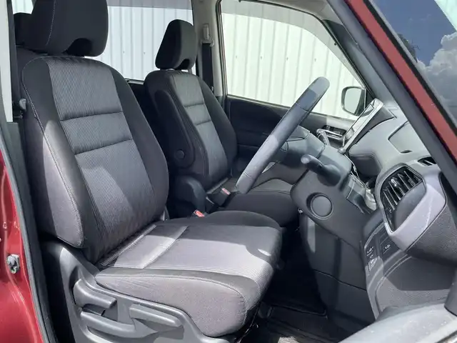 日産 セレナ ハイウェイスター V 福岡県 2020(令2)年 4万km マルーンレッド プロパイロット/フリップダウンモニター/純正１０インチナビ/フルセグTV/CD/DVD/BD/SD/AM/FM/全周囲カメラ/衝突軽減/両側パワースライドドア/ＢＳＷ/パーキングアシスト/ＬＥＤオートライト/ＥＴＣ