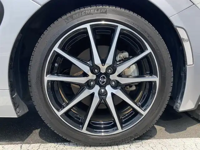 トヨタ ＧＲ８６ SZ 静岡県 2022(令4)年 4万km アイスシルバーメタリック EyeSight/純正9インチナビ(NSZT-Y68T)/　AM FM CD DVD Bluetooth SDREC/フルセグTV/ETC/LEDオートヘッドランプ/レーダークルーズコントロール/リアクリアランスソナー/純正17インチアルミホイール/スマートキー2本/パドルシフト/バックモニター/前方ドライブレコーダー