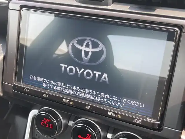トヨタ ＧＲ８６ SZ 静岡県 2022(令4)年 4万km アイスシルバーメタリック EyeSight/純正9インチナビ(NSZT-Y68T)/　AM FM CD DVD Bluetooth SDREC/フルセグTV/ETC/LEDオートヘッドランプ/レーダークルーズコントロール/リアクリアランスソナー/純正17インチアルミホイール/スマートキー2本/パドルシフト/バックモニター/前方ドライブレコーダー