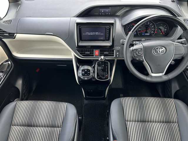 トヨタ ノア Si ダブルバイビーⅢ 奈良県 2020(令2)年 4.1万km ホワイトパールクリスタルシャイン 純正ナビ [NSZT-W68T]/バックカメラ /クルーズコントロール/前後コーナーセンサー/レーンキープアシスト/フルセグTV /両側パワースライドドア /ハーフレザーシート /トヨタセーフティセンス /純正16インチAW /コンビステアリング /ビルトインETC /スマートキー2本