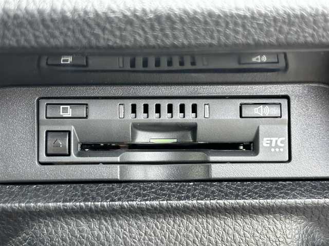 トヨタ ノア Si ダブルバイビーⅢ 奈良県 2020(令2)年 4.1万km ホワイトパールクリスタルシャイン 純正ナビ [NSZT-W68T]/バックカメラ /クルーズコントロール/前後コーナーセンサー/レーンキープアシスト/フルセグTV /両側パワースライドドア /ハーフレザーシート /トヨタセーフティセンス /純正16インチAW /コンビステアリング /ビルトインETC /スマートキー2本