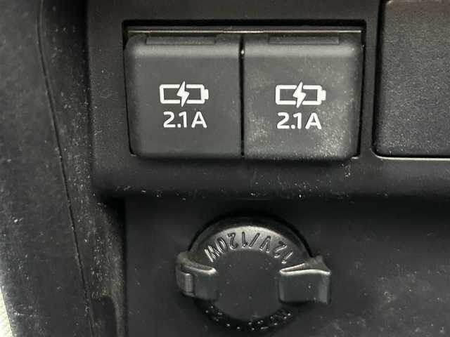 トヨタ ノア Si ダブルバイビーⅢ 奈良県 2020(令2)年 4.1万km ホワイトパールクリスタルシャイン 純正ナビ [NSZT-W68T]/バックカメラ /クルーズコントロール/前後コーナーセンサー/レーンキープアシスト/フルセグTV /両側パワースライドドア /ハーフレザーシート /トヨタセーフティセンス /純正16インチAW /コンビステアリング /ビルトインETC /スマートキー2本