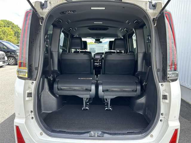 トヨタ ノア Si ダブルバイビーⅢ 奈良県 2020(令2)年 4.1万km ホワイトパールクリスタルシャイン 純正ナビ [NSZT-W68T]/バックカメラ /クルーズコントロール/前後コーナーセンサー/レーンキープアシスト/フルセグTV /両側パワースライドドア /ハーフレザーシート /トヨタセーフティセンス /純正16インチAW /コンビステアリング /ビルトインETC /スマートキー2本