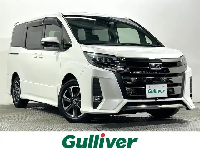 トヨタ ノア Si 大阪府 2018(平30)年 2.6万km ホワイトパールクリスタルシャイン サンルーフ　純正ナビＴＶ　クルコン　衝突軽減　両側パワスラ　バックカメラ　ＥＴＣ　ドラレコ　レーンアシスト　アイドリングストップ　オートハイビーム　オートライト　ＬＥＤヘッドライト　スマートキー