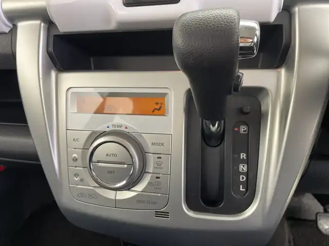 スズキ ハスラー G 三重県 2018(平30)年 4.6万km シフォンアイボリーM /禁煙車//7インチディスプレイオーディオ/　Bluetooth/Apple CarPlay/Android Auto//シートヒーター//プッシュスタート//スマートキー//アイドリングストップ//衝突軽減ブレーキシステム//純正アルミホイール//ライトレベライザー//コーナーセンサー