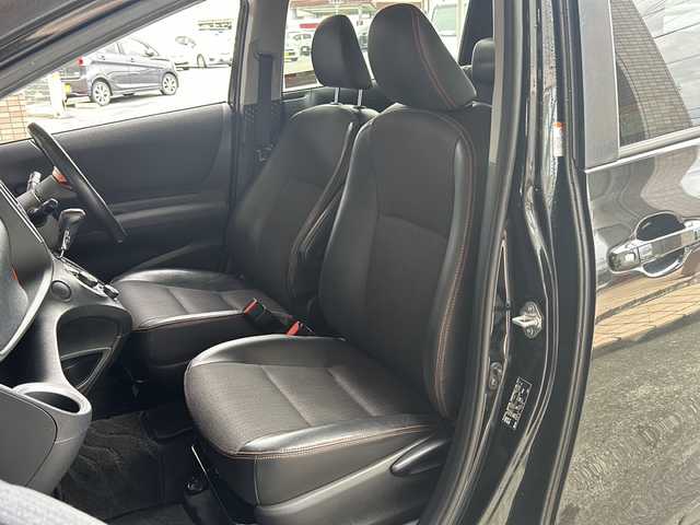 トヨタ シエンタ G クエロ 静岡県 2017(平29)年 5.9万km ブラックマイカ 純正SDナビ/・CD/・DVD/・フルセグＴＶ/・Bluetooth/・AM/・FM/主要装備/・純正ナビ　/・バックカメラ　/・両側パワースライドドア　/・ＬＥＤヘッドライト　/・オートハイビーム　/・オートライト　/・ETC/・トヨタセーフティーセンス　/・レーンキープ　/・プッシュスタート　/・衝突軽減システム　/・ステアリングリモコン/・横滑り防止装置/・純正ホイールキャップ/・フォグランプ/・アイドリングストップ/・