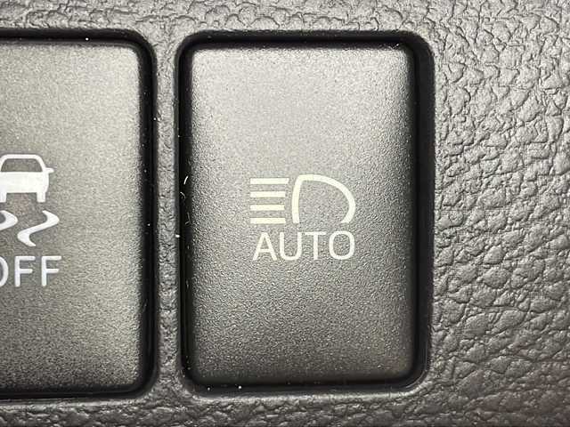 トヨタ ハリアー プレミアム スタイルモーヴ 広島県 2015(平27)年 3.8万km スパークリングブラックパールクリスタルシャイン 純正8型ナビ　/シートヒーター　/バックカメラ　/フルセグTV　/パワーシート　/クルーズコントロール　/オートハイビーム/衝突軽減ブレーキ　/レーンキープアシスト　/LEDヘッドランプ　/ドライブレコーダー　/ETC/純正18インチアルミホイール(235/55/R18)/エアバック（運転席/助手席/サイド/カーテン）