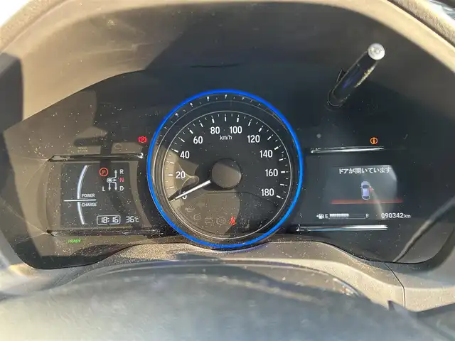 ホンダ ヴェゼル ハイブリッド Z ホンダセンシング 佐賀県 2021(令3)年 9.1万km クリスタルブラックパール ホンダセンシング/レーダークルーズコントロール/純正8インチSDナビ/・バックカメラ/・フルセグTV/BT/CD/DVD/前後ドライブレコーダー/ETC/ハーフレザーシート/前席シートヒーター/純正17インチAW/LEDヘッドライト/オートライト/フォグランプ/革巻きステアリング/パドルシフト/電動パーキングスイッチ/スペアキー×１/取扱説明書/保証書