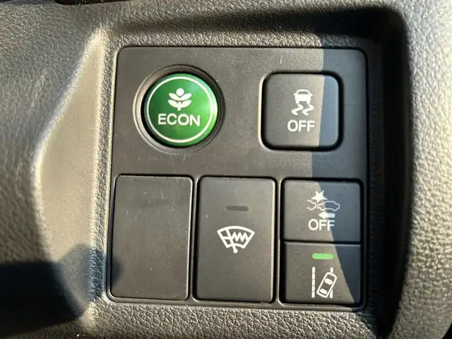 ホンダ ヴェゼル ハイブリッド Z ホンダセンシング 佐賀県 2021(令3)年 9.1万km クリスタルブラックパール ホンダセンシング/レーダークルーズコントロール/純正8インチSDナビ/・バックカメラ/・フルセグTV/BT/CD/DVD/前後ドライブレコーダー/ETC/ハーフレザーシート/前席シートヒーター/純正17インチAW/LEDヘッドライト/オートライト/フォグランプ/革巻きステアリング/パドルシフト/電動パーキングスイッチ/スペアキー×１/取扱説明書/保証書