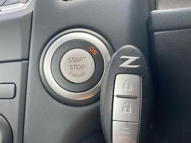 日産 フェアレディ Ｚ バージョンS 静岡県 2021(令3)年 1.7万km オーロラフレアブルーパール 純正HDDナビ/　AM FM CD DVD Bluetooth/ビルトインETC/HIDオートヘッドランプ/純正19インチアルミホイール/革巻きステアリング/ステアリングスイッチ/フロントフォグランプ/スマートキー＆プッシュスタート/純正フロアマット/6速MT/フルセグTV/バックモニター